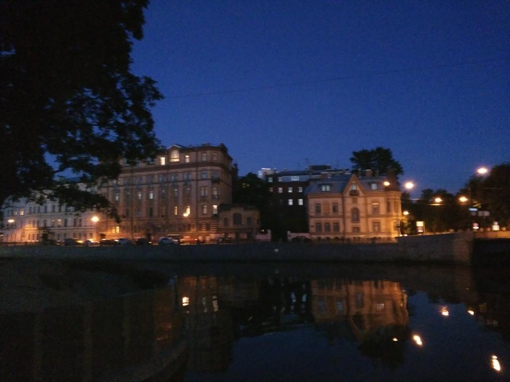 Charming St. Petersburg Apartment 外观 照片
